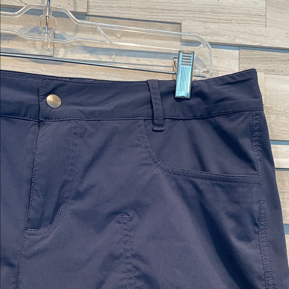 L.L.Bean Women's Navy Hiking/Golf Shorts, Size 12, Like New - Picture 2 of 5